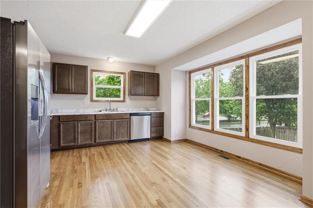 1548 W Romany Court — photo 8