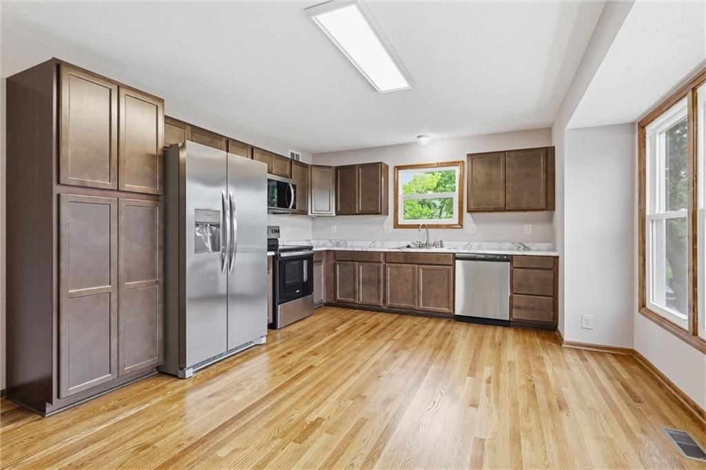 1548 W Romany Court — photo 10