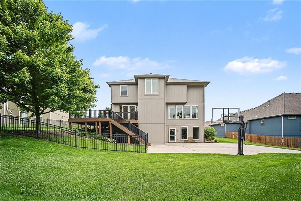 808 Creekmoor Pond Lane — photo 44