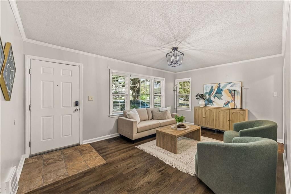6739 Roe Avenue — photo 3