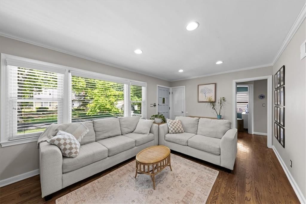2507 W 79th Terrace — photo 4