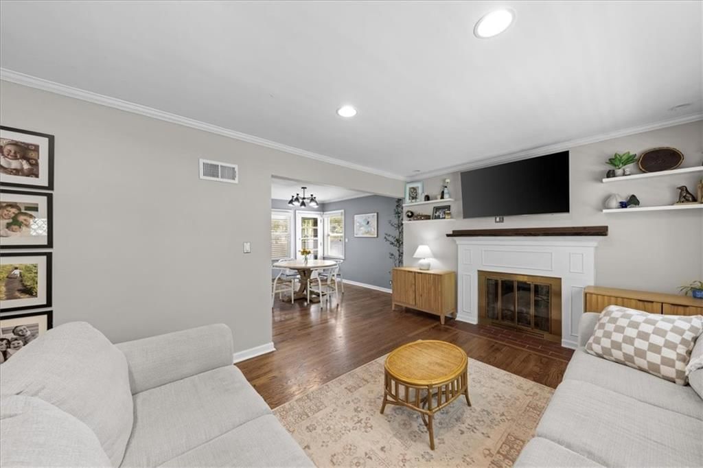 2507 W 79th Terrace — photo 6