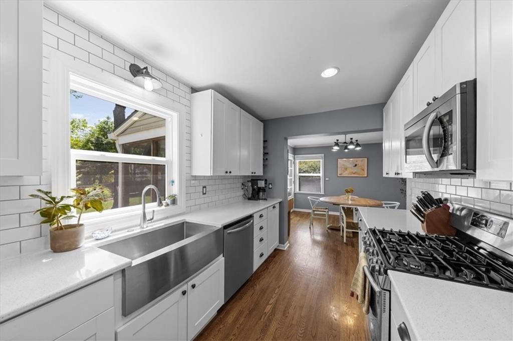 2507 W 79th Terrace — photo 11