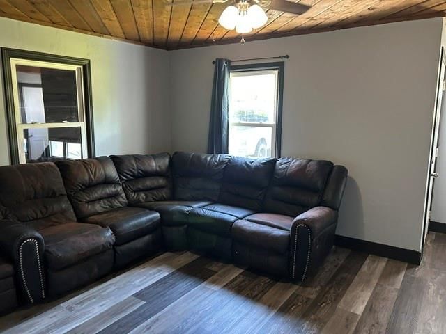 3434 SE 2nd Street — photo 9