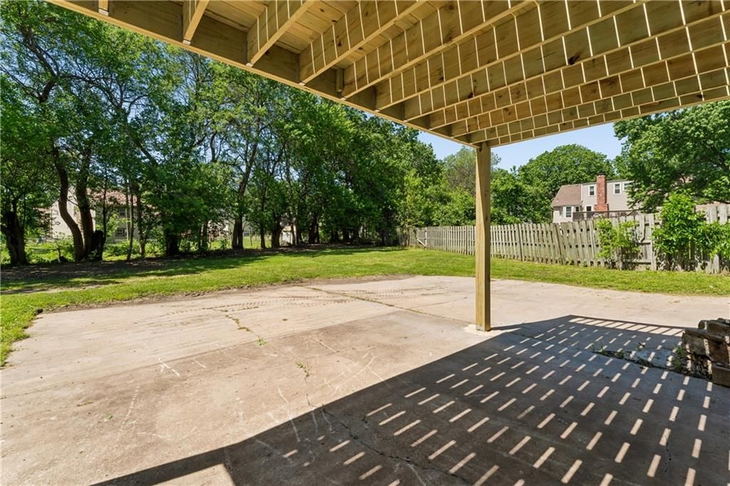 413 S Brittany Drive — photo 37