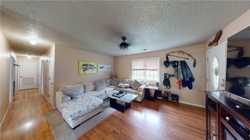 303 N Depp Avenue — photo 5