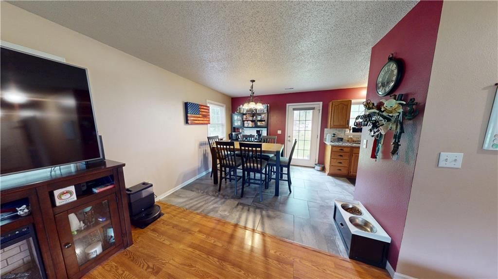 303 N Depp Avenue — photo 6