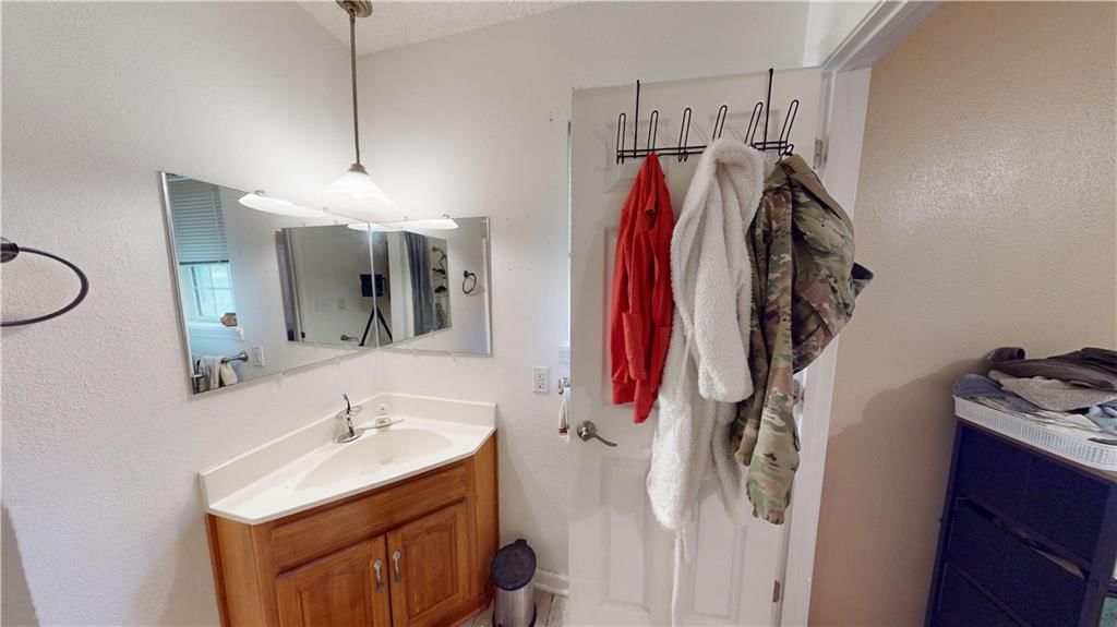 303 N Depp Avenue — photo 18