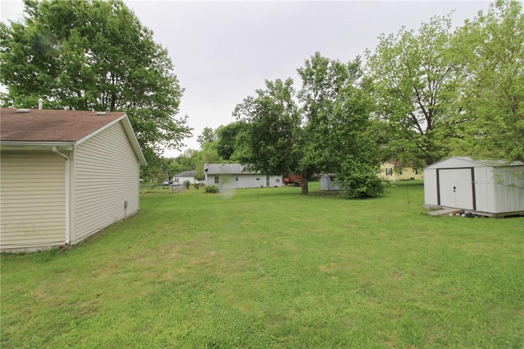 303 N Depp Avenue — photo 27