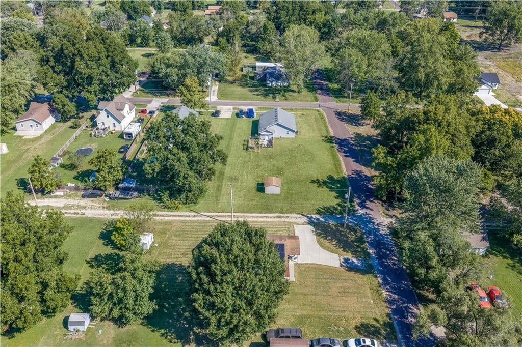303 N Depp Avenue — photo 39