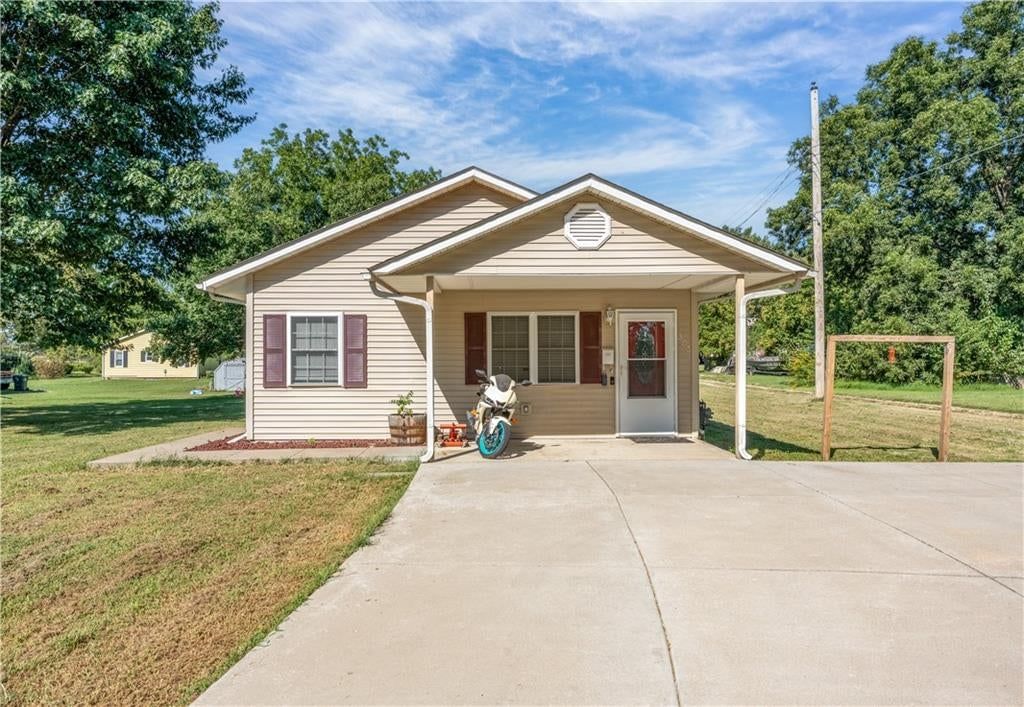 303 N Depp Avenue — photo 44