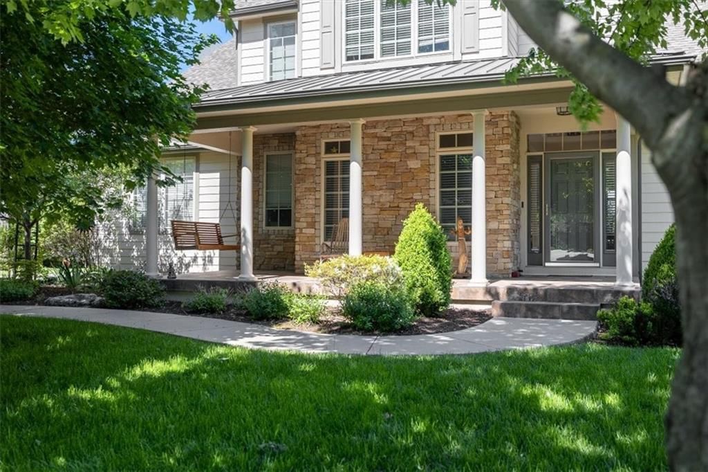 215 Earhart Circle — photo 2