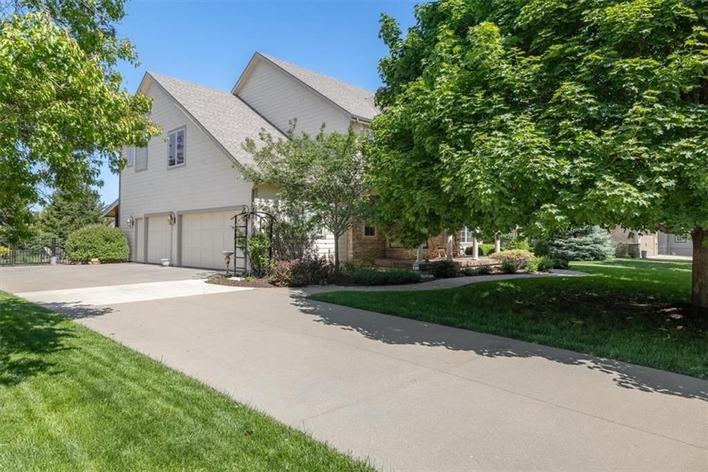 215 Earhart Circle — photo 5