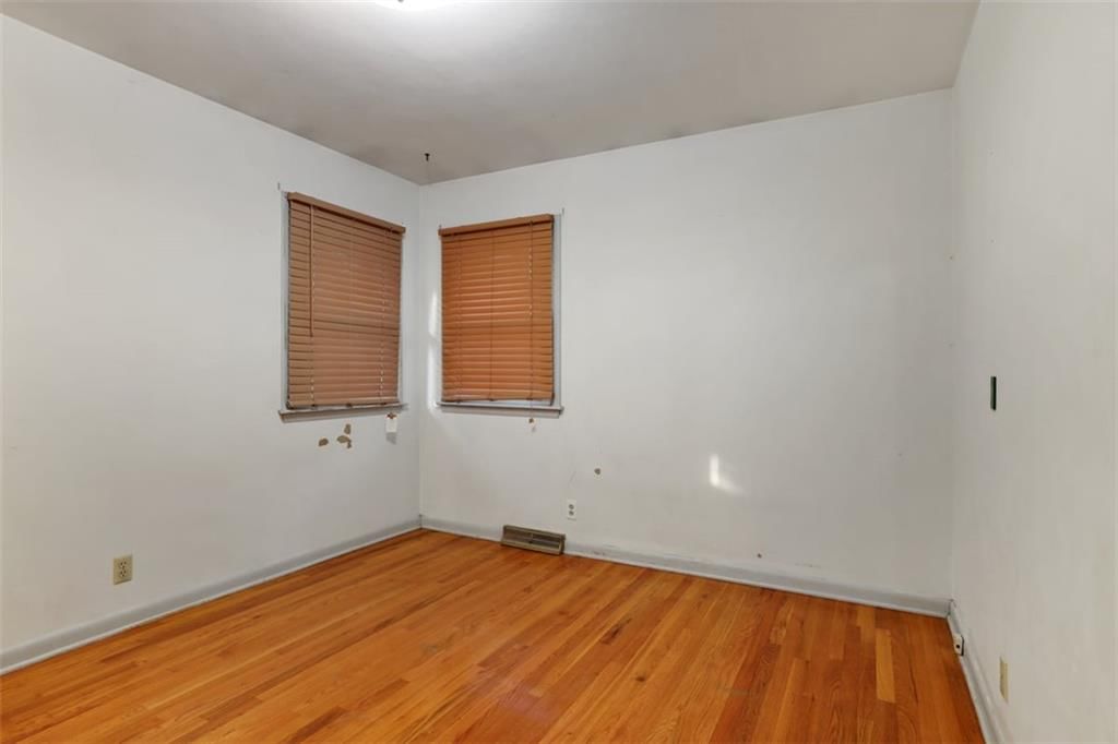 Photo 15 of 24 - 1603 NE 75th Street, Gladstone, MO 64118
