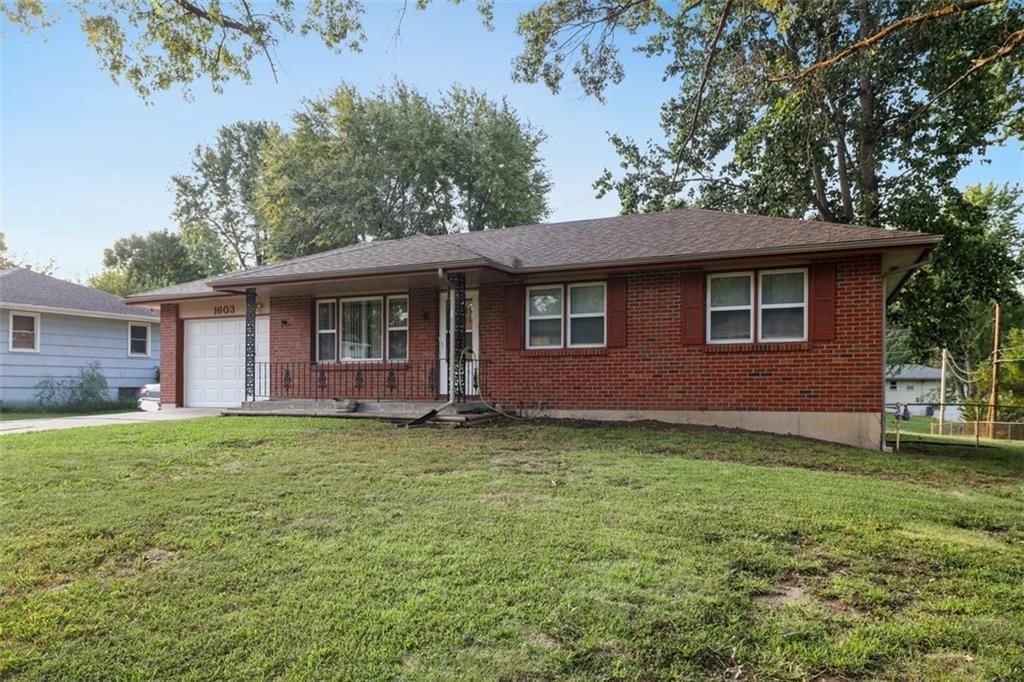 1603 NE 75th Street, Gladstone, MO: listing photo 2