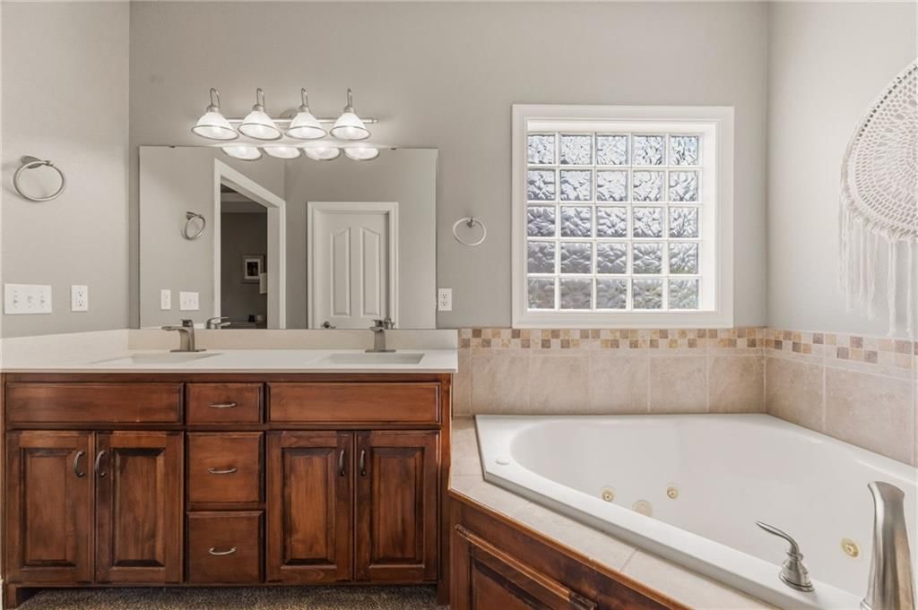 501 Briar Lane — photo 30