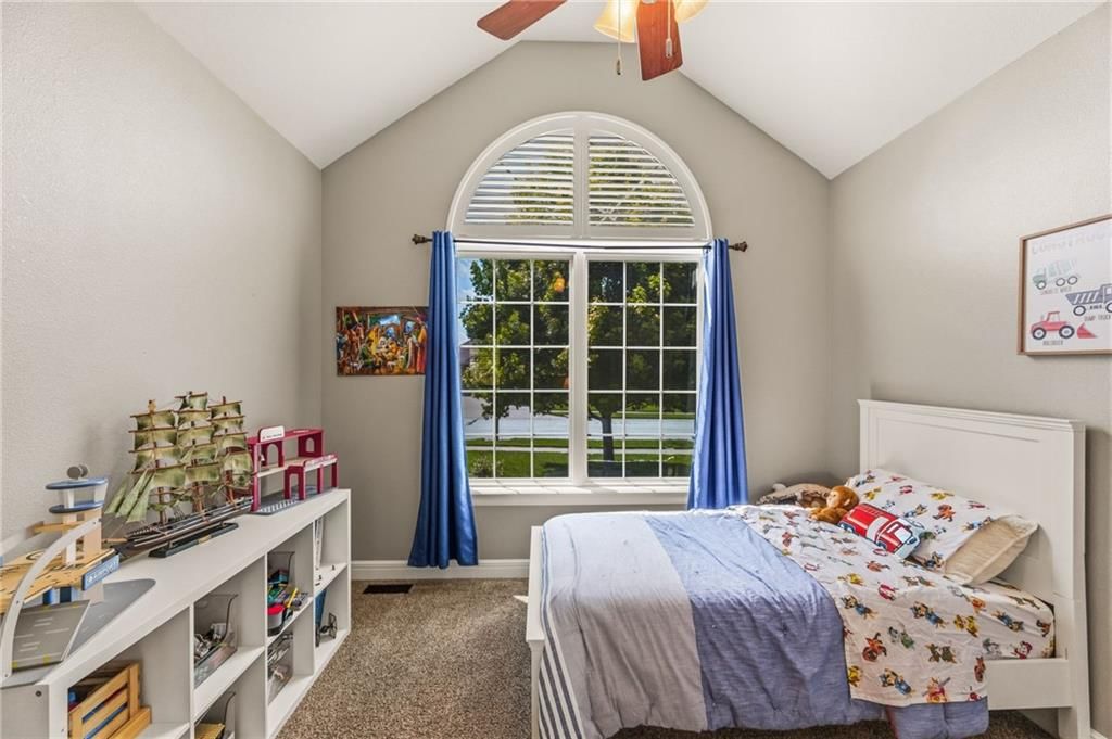 501 Briar Lane — photo 34