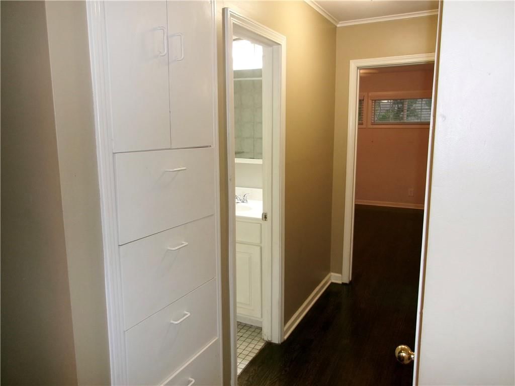 8308 State Line Road — photo 12