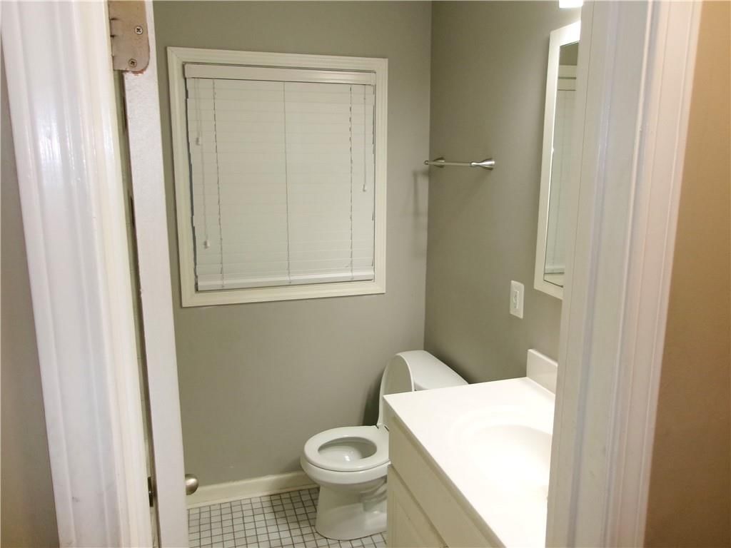 8308 State Line Road — photo 13