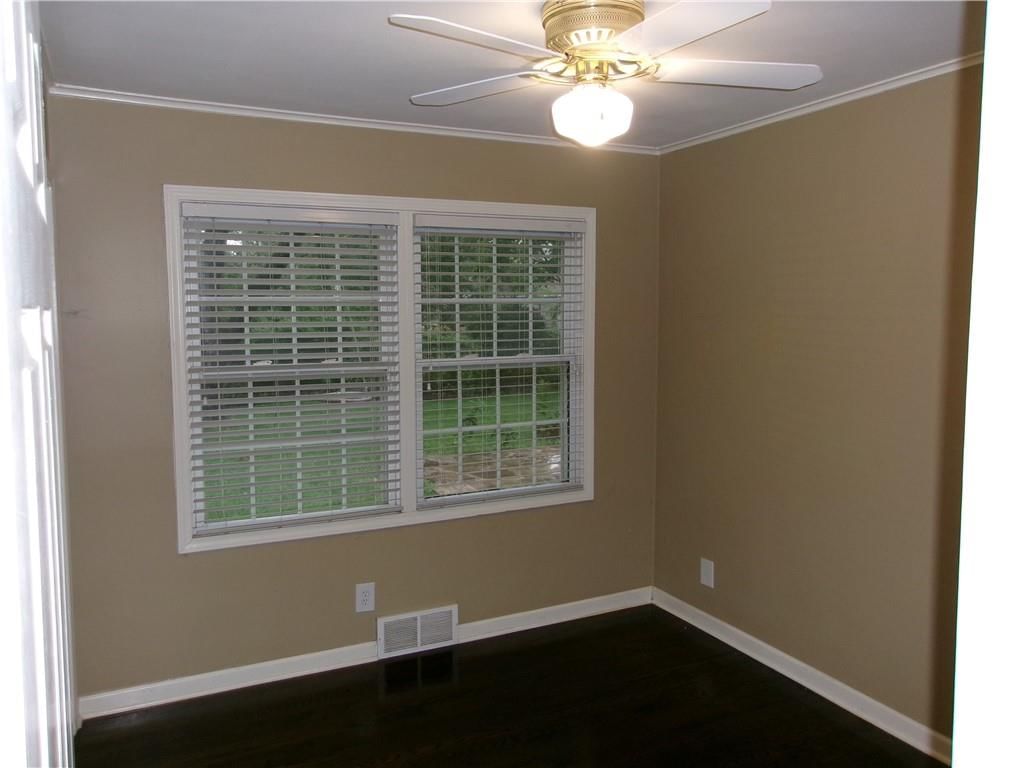 8308 State Line Road — photo 20