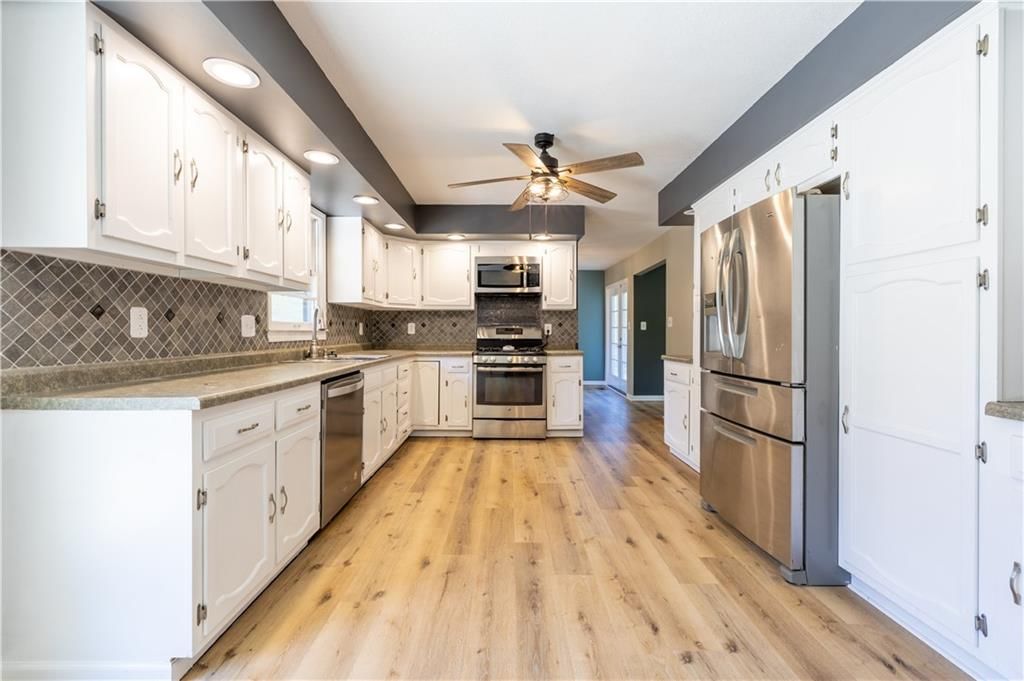 3710 Lakeside Drive — photo 13