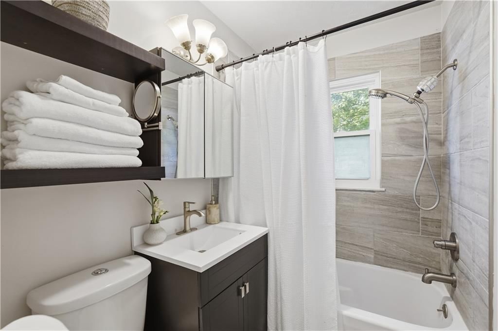 4013 S Spring Street — photo 11