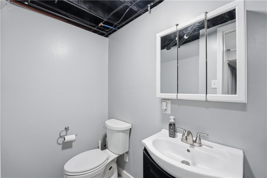 4013 S Spring Street — photo 17