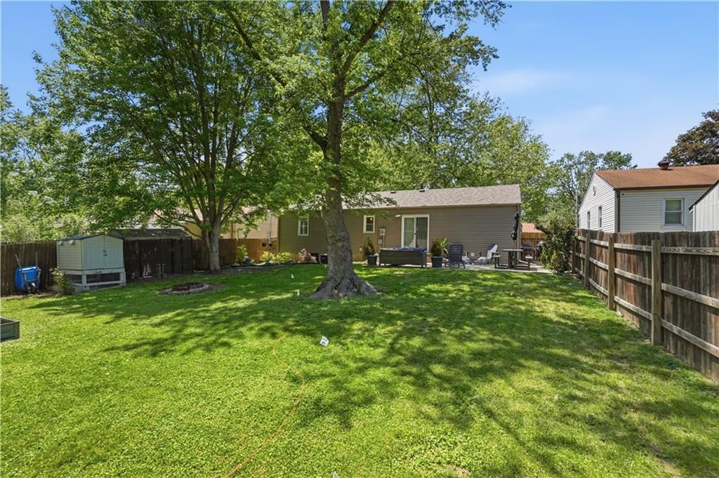 4013 S Spring Street — photo 22