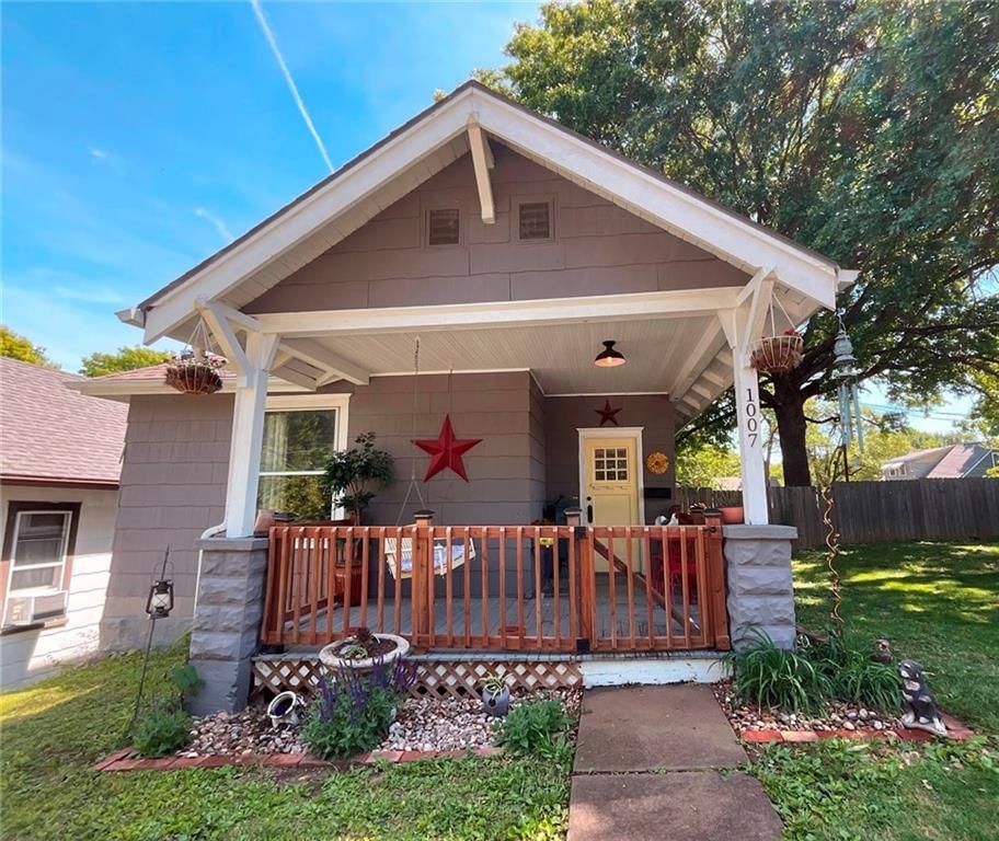 1007 Grand Avenue — photo 20
