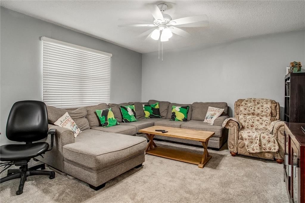 1705 SE High Drive — photo 3