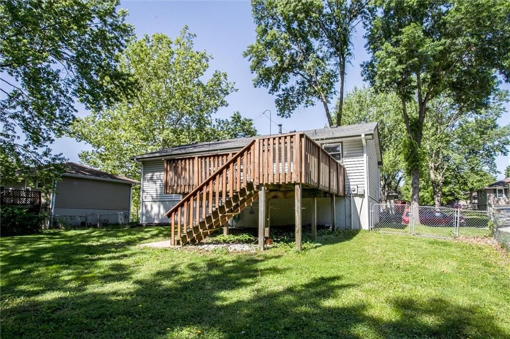 1705 SE High Drive — photo 23