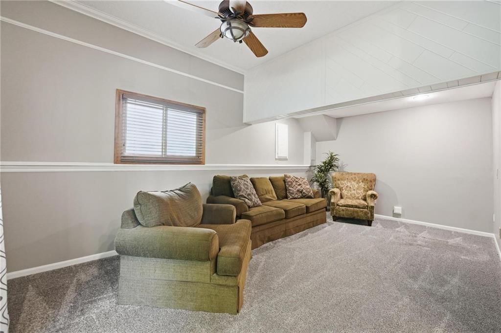 5722 Noland Road — photo 32