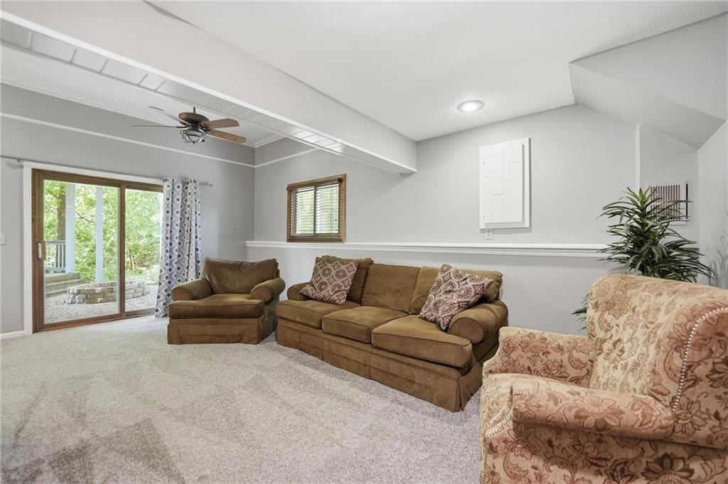 5722 Noland Road — photo 33