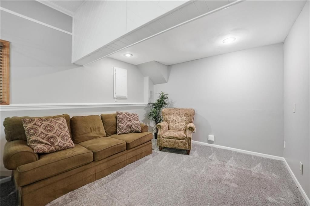 5722 Noland Road — photo 34