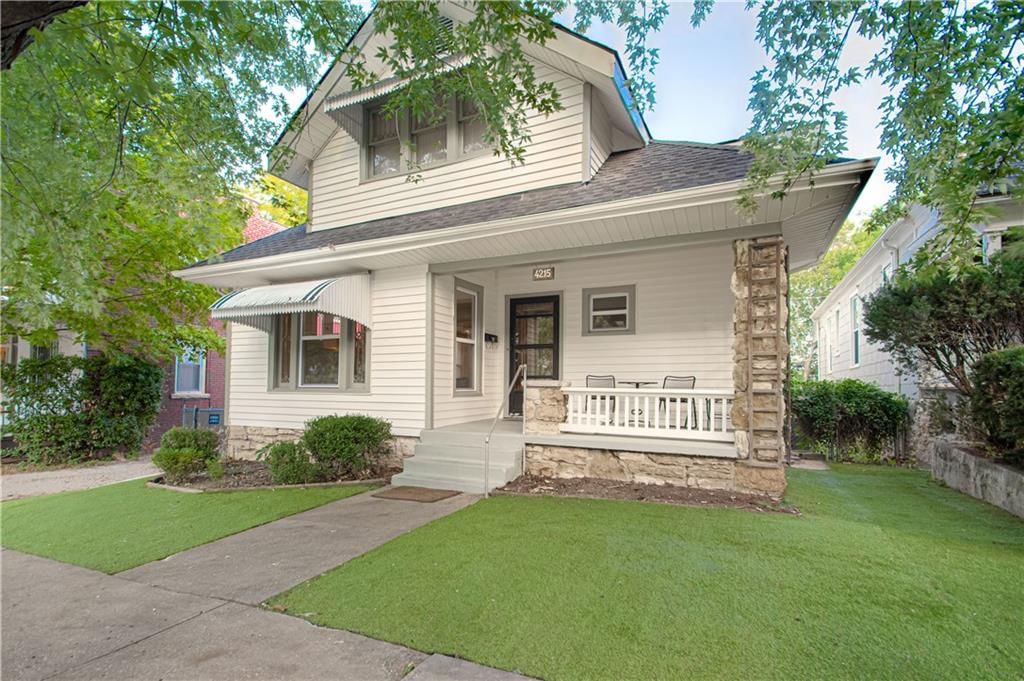 4215 Oak Street — photo 3