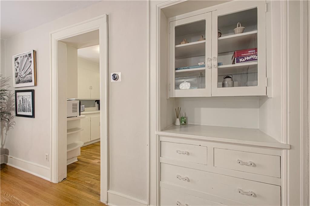 4215 Oak Street — photo 16