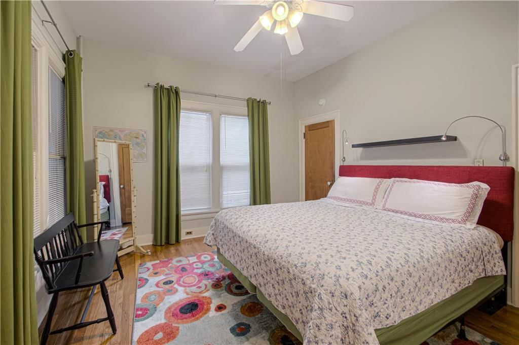 4215 Oak Street — photo 28