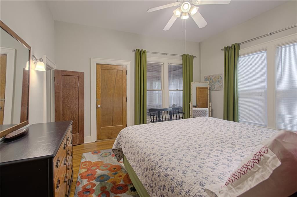 4215 Oak Street — photo 29