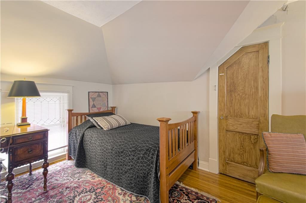 4215 Oak Street — photo 43