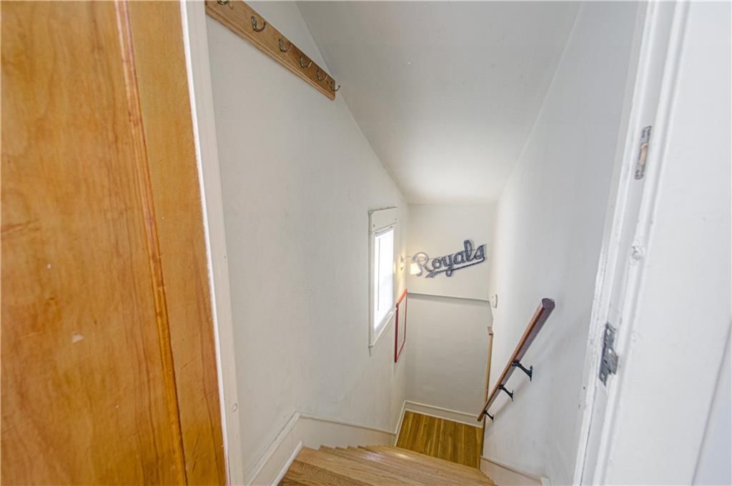 4215 Oak Street — photo 63