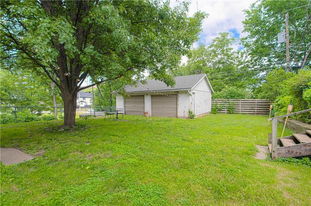 4215 Oak Street — photo 65