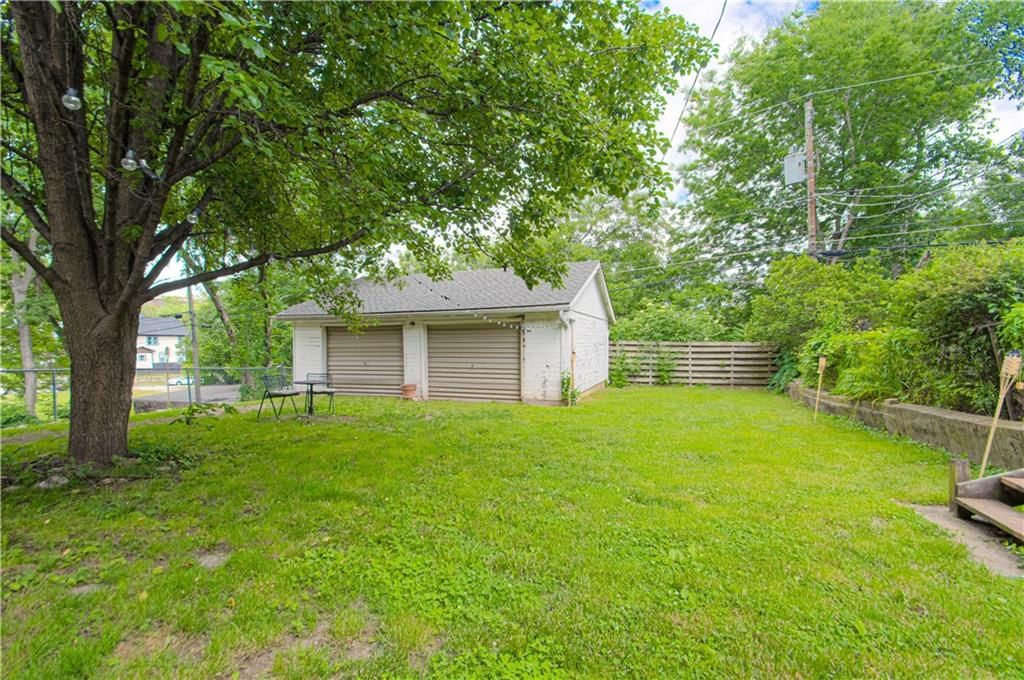 4215 Oak Street — photo 66