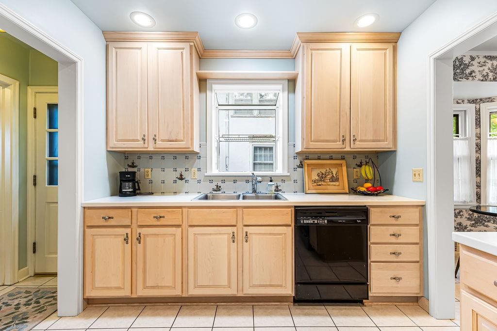 1012 Ashland Court — photo 16