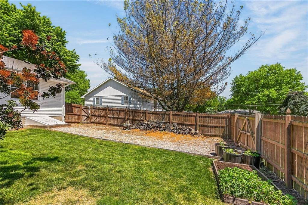 802 W Duncan Drive — photo 40