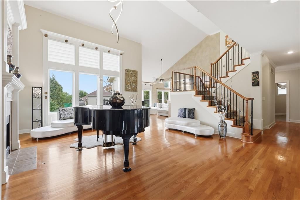 15505 Canterbury Street — photo 3