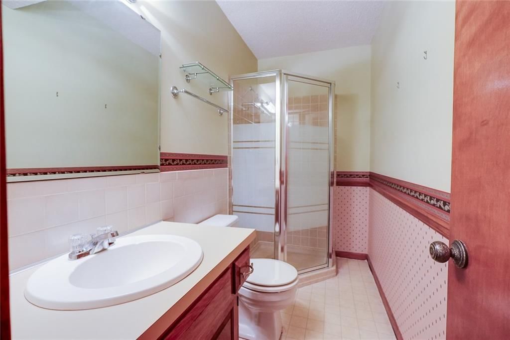 2811 Englewood Terrace — photo 6