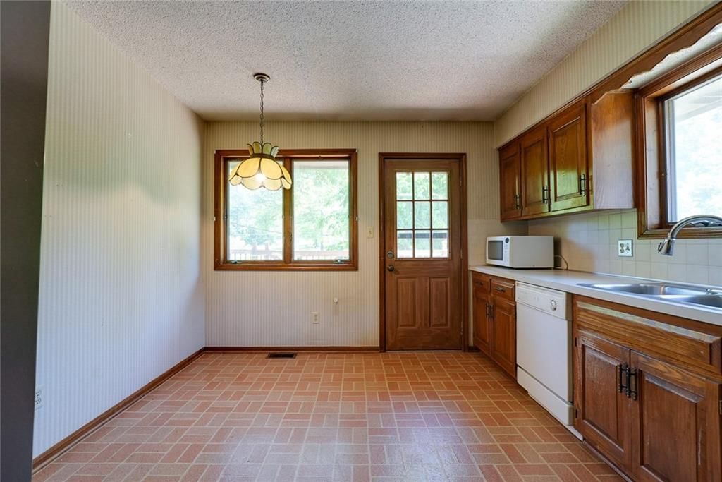 2811 Englewood Terrace — photo 11