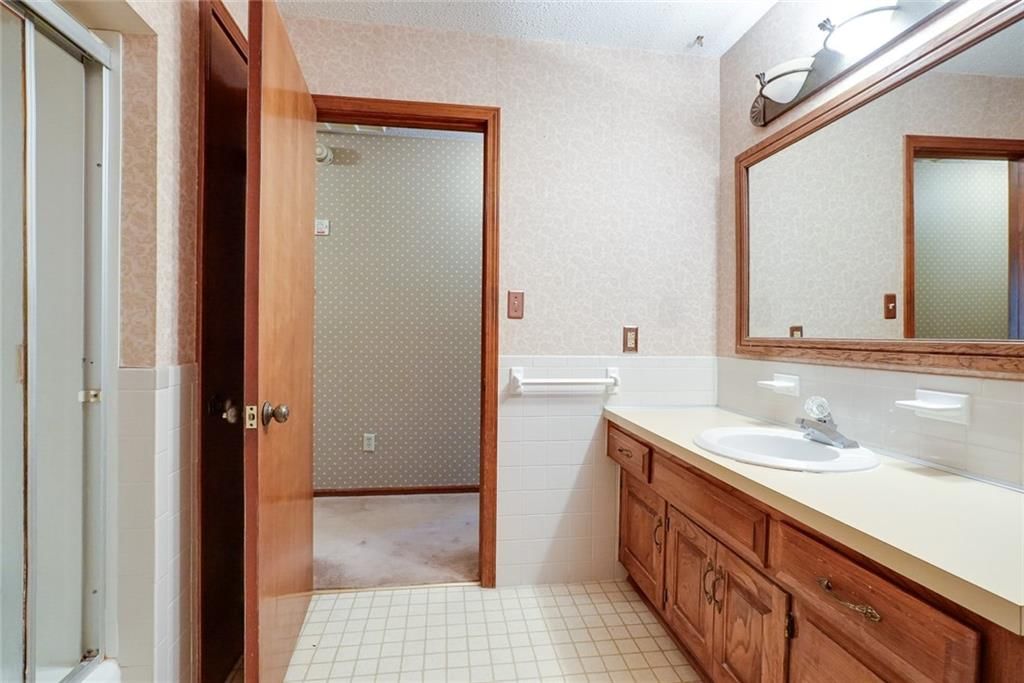 2811 Englewood Terrace — photo 18