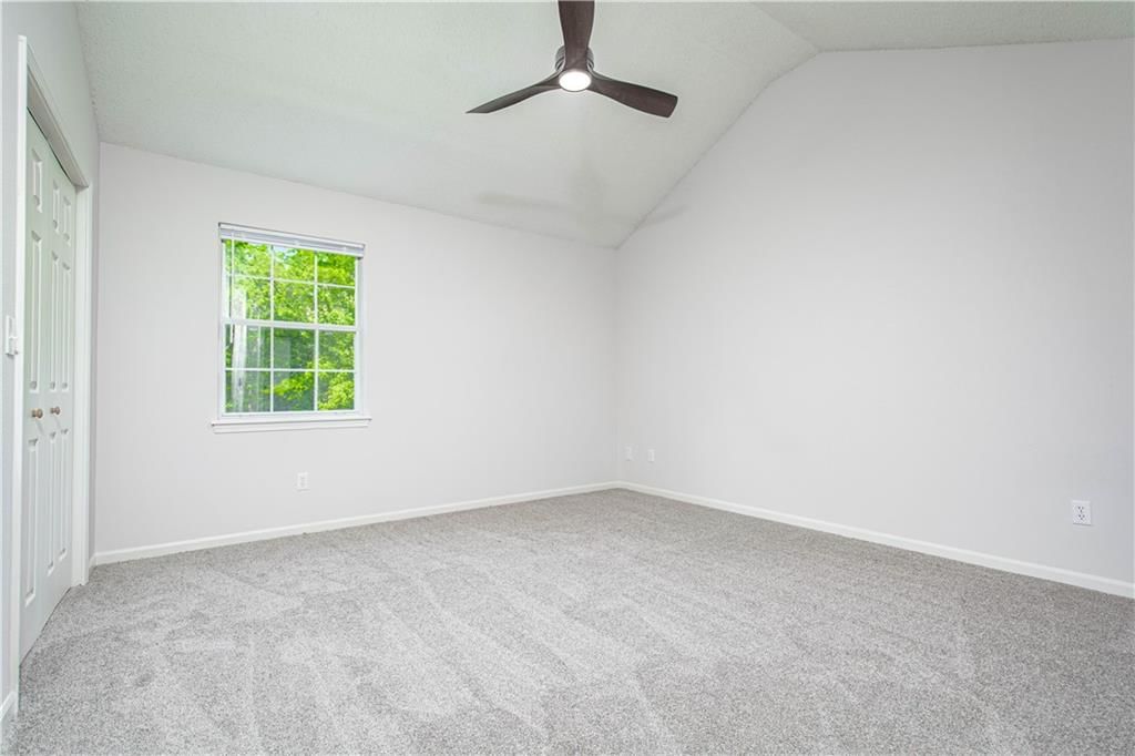 4612 NE Whispering Winds D Drive — photo 8