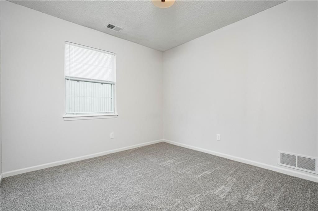 4612 NE Whispering Winds D Drive — photo 11